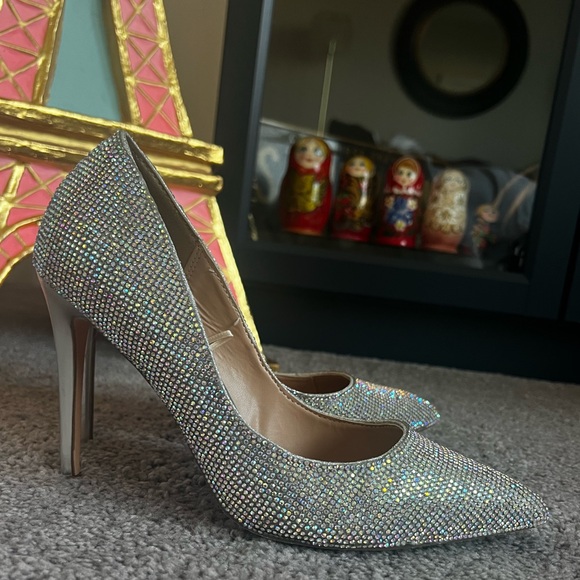 Encrusted women Steve Madden heels size 8 - Picture 4 of 6